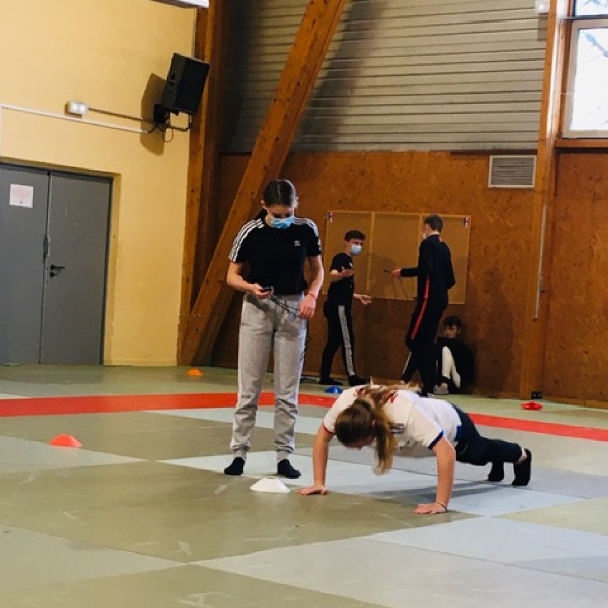 Petites séances de renforcement musculaire en EPS