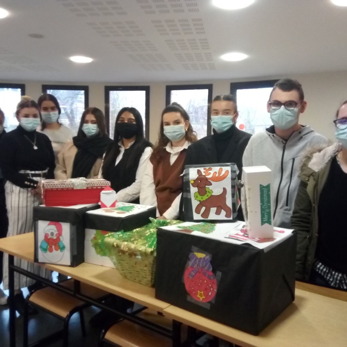 Les BTS SP3S  ont apporté des jouets aux enfants pris en charge par l'Armée du Salut