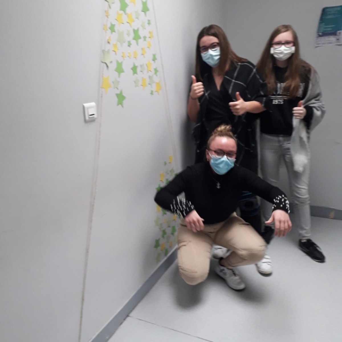 Les 1 ASSPA décorent le pôle santé social