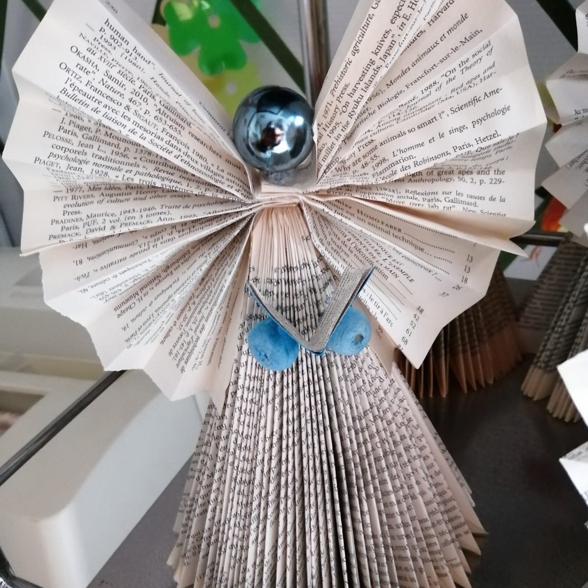 Les 2 ASSPA ont confectionné des présents pour les résidents de l EHPAD Ma Maison