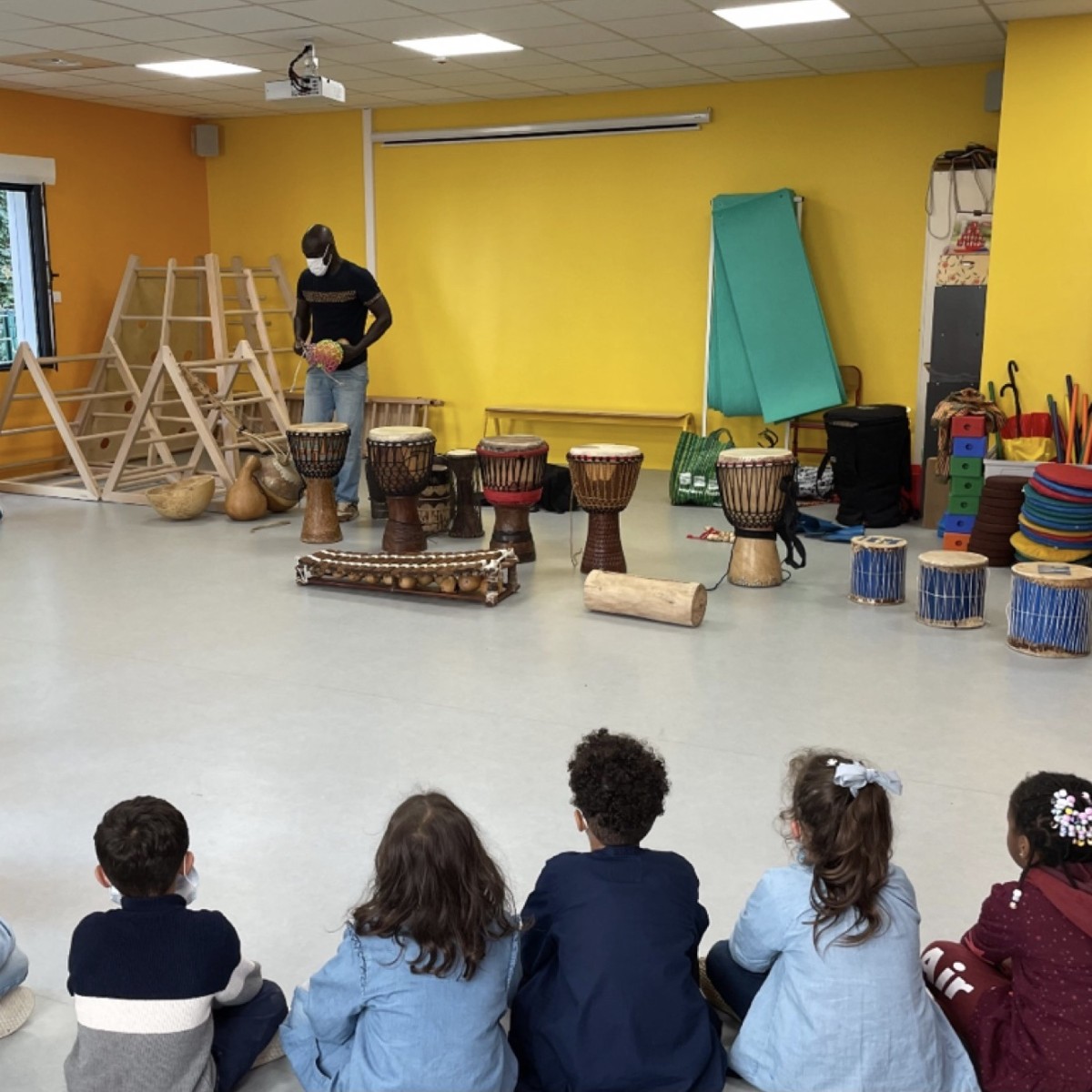 Initiation à la danse et à la musique africaine