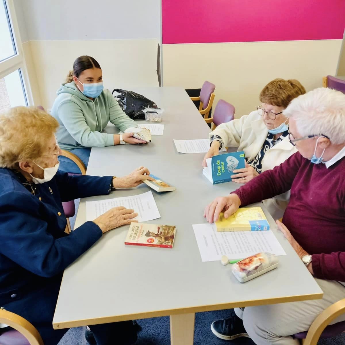 Ateliers à la Résidence Irène Joliot Curie
