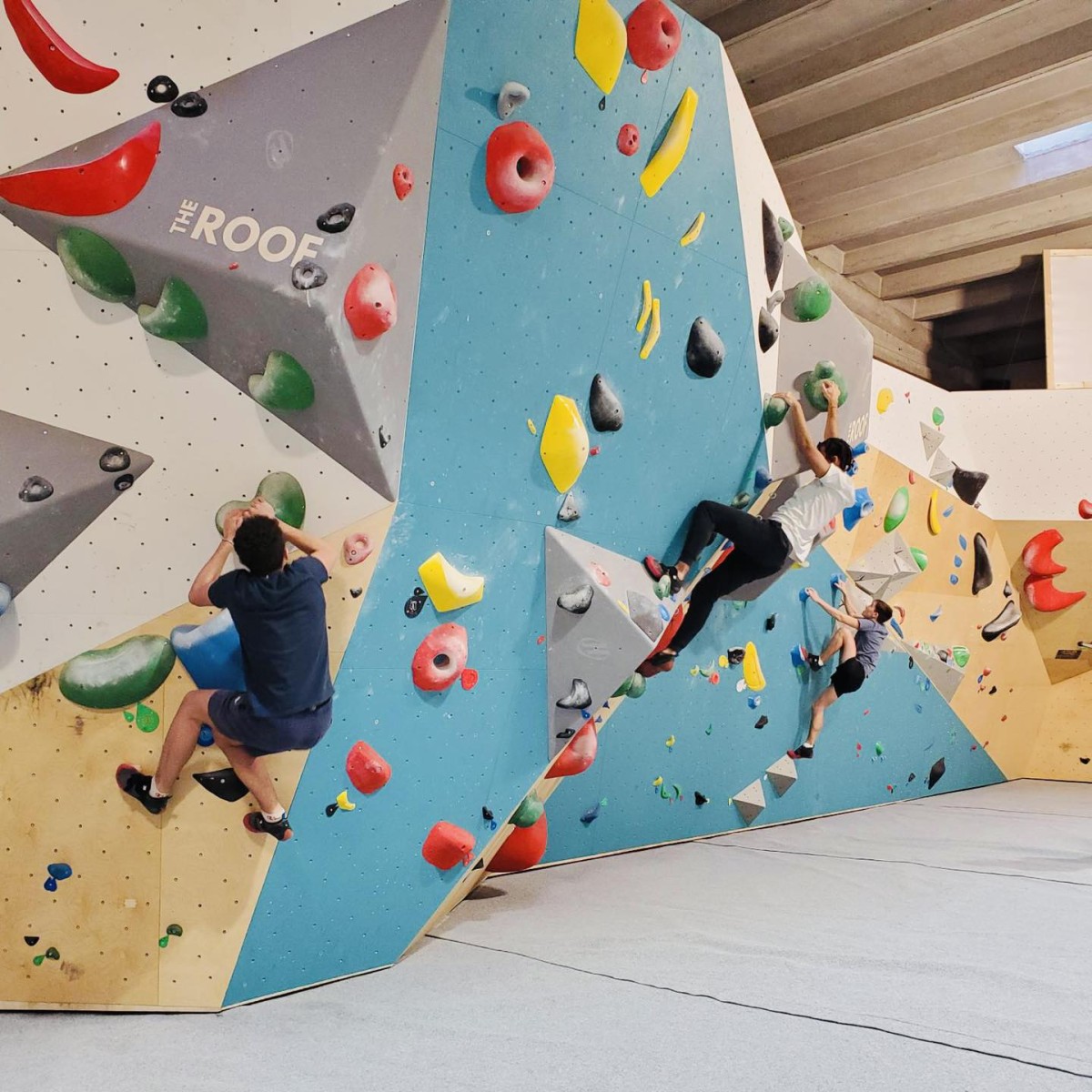 Escalade en bloc à The Roof