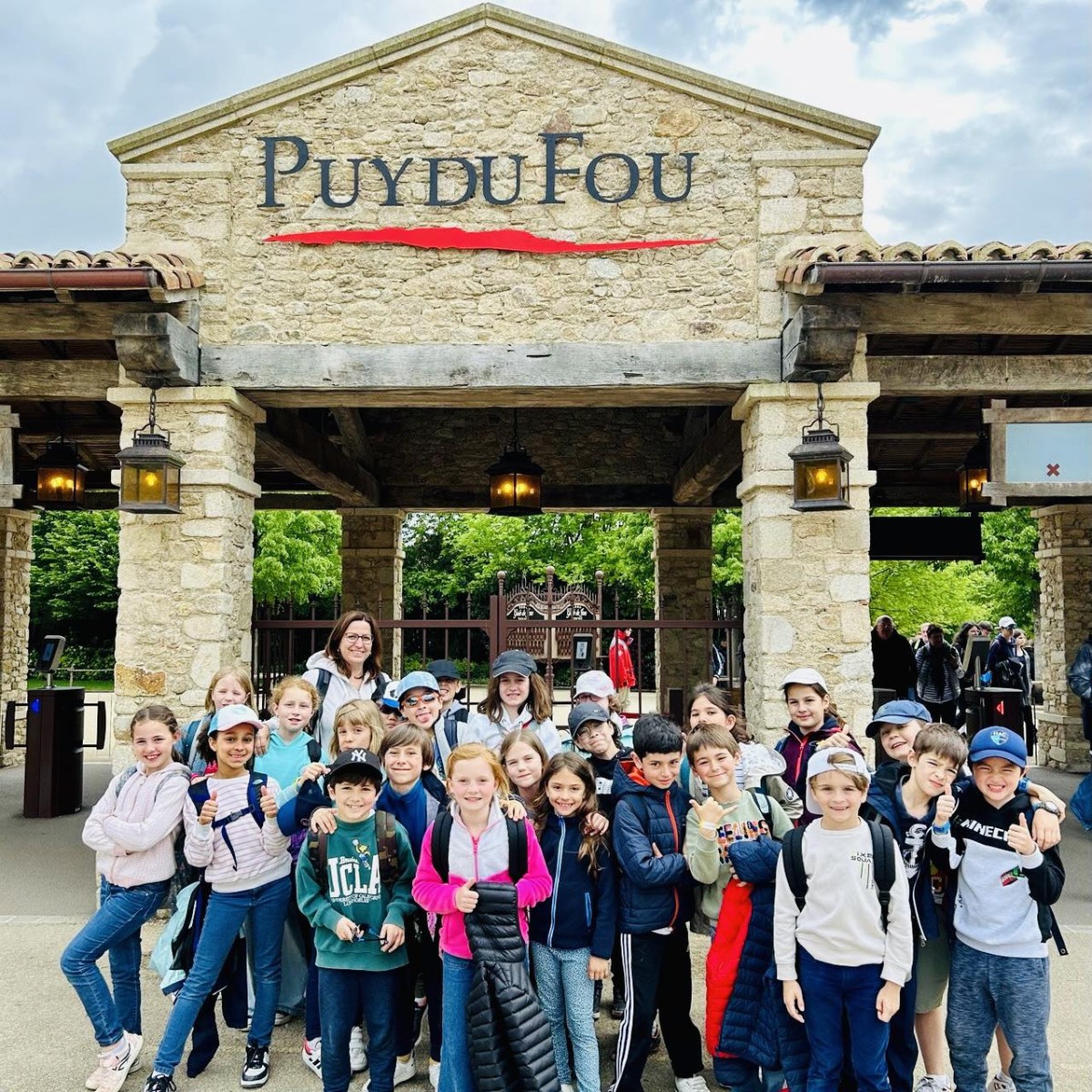 Classe découverte :  Puy du Fou et château de Tiffauges