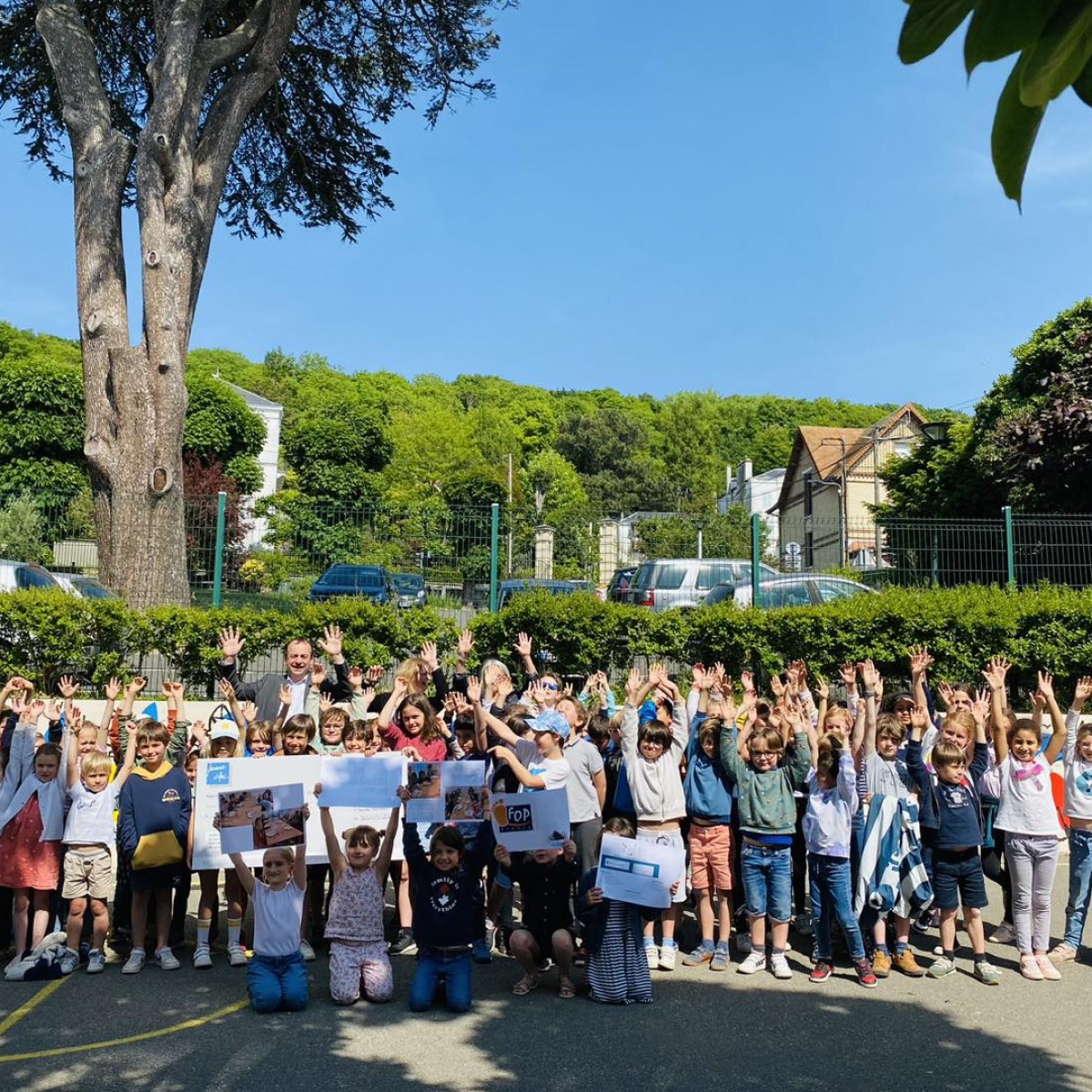 Remise de chèque à l'association FOP France