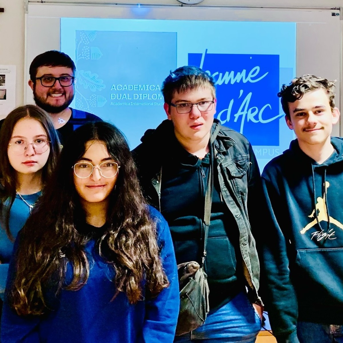 Academia Dual Diploma