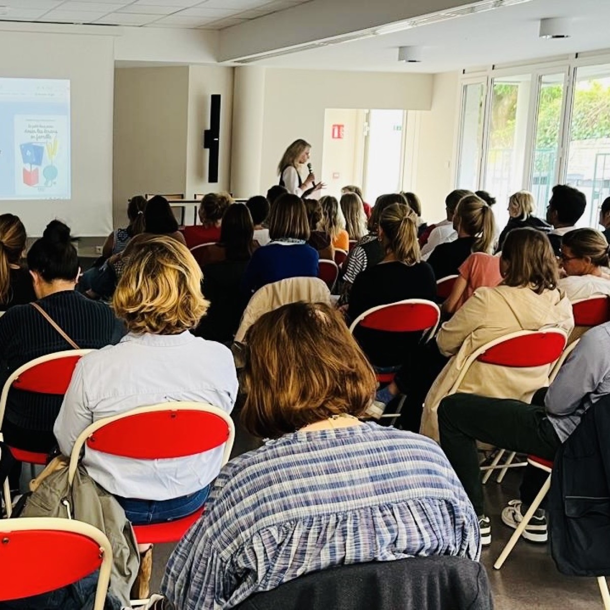 Conférence sur le bon dosage des écrans