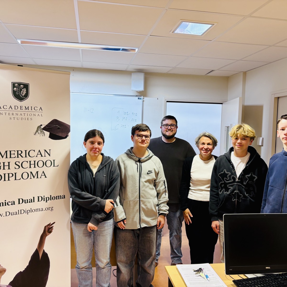 Academia Dual Diploma