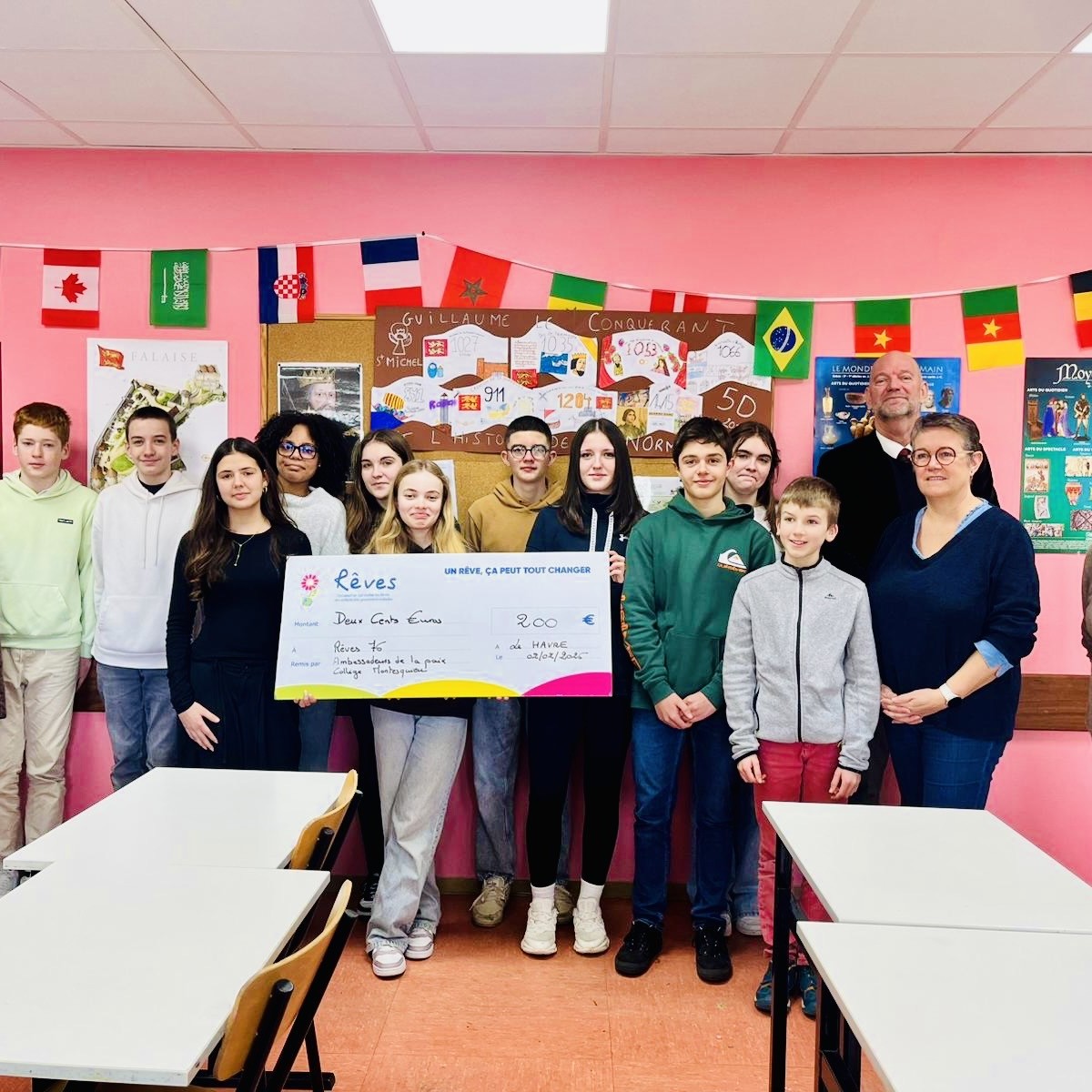 Remise de chèque à l'association Rêves