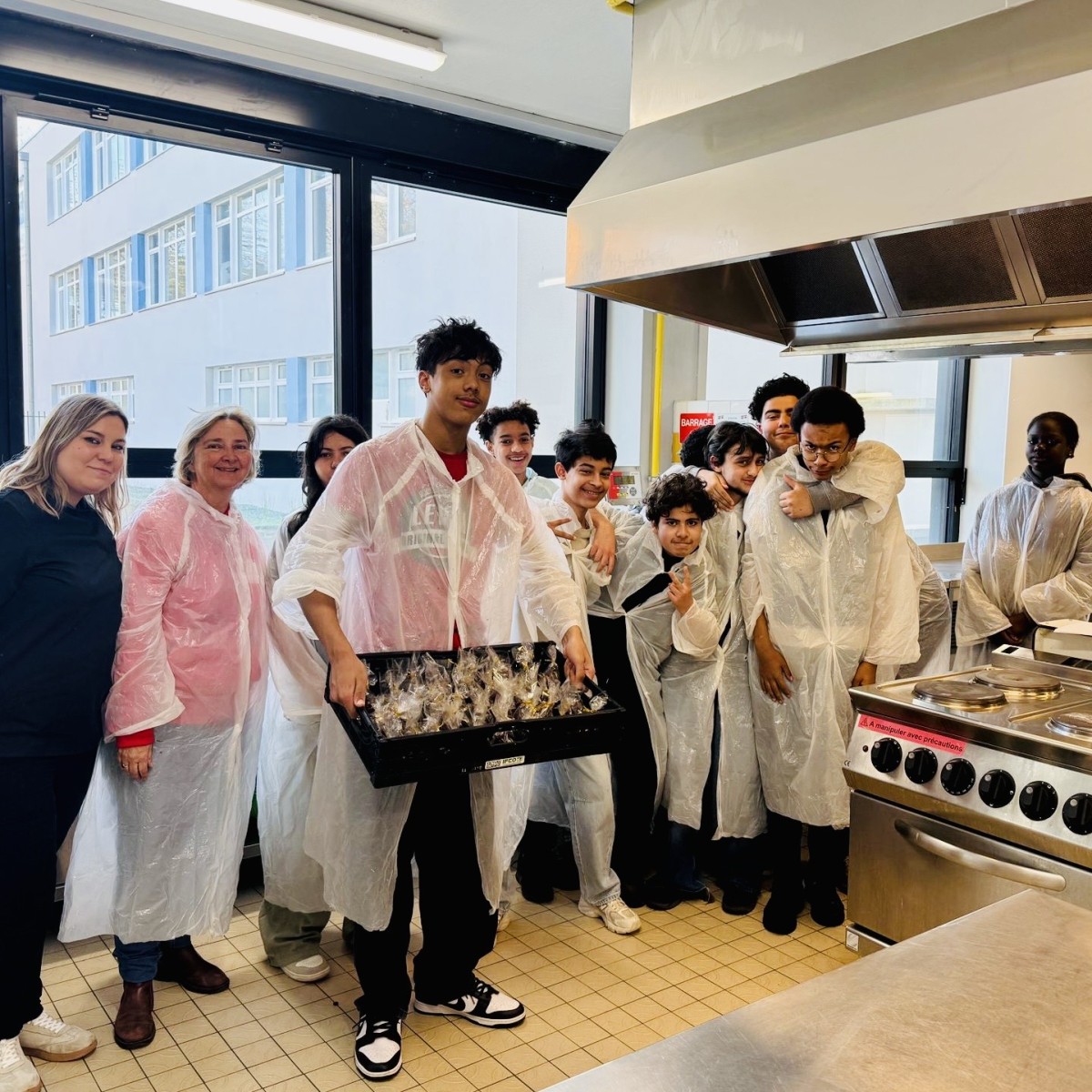 Fabrication et distribution de chocolats aux Restos du Coeur