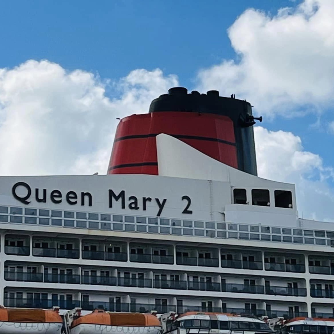 Queen Mary 2 2